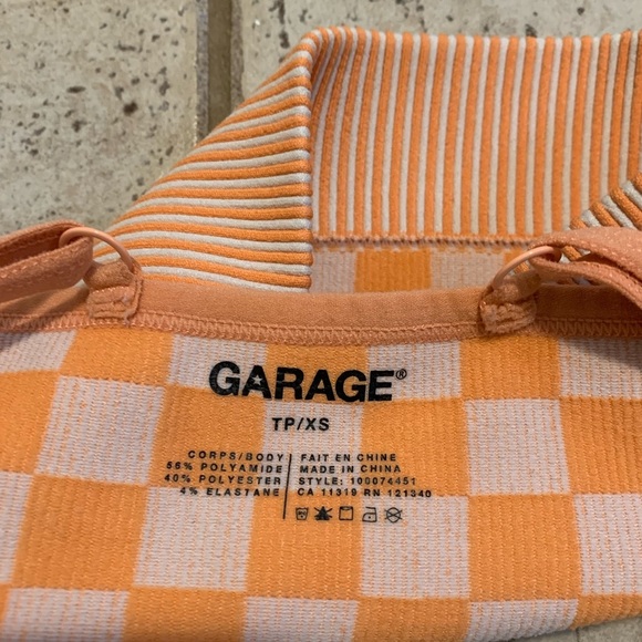 💜 Garage Orange & White Checkered Ribbed Halter Crop Top - TP/XS - Picture 2 of 5